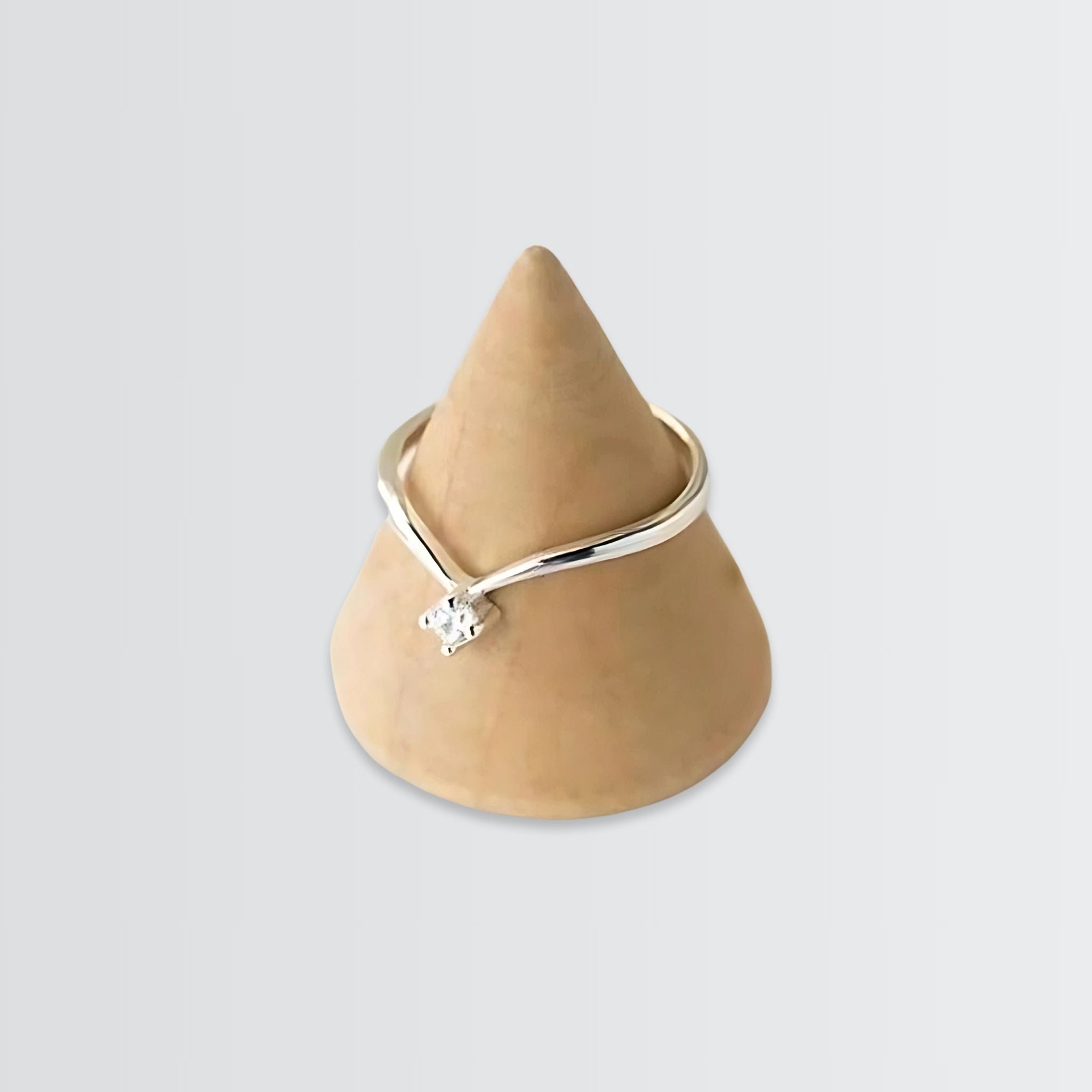 Bague solitaire séduisante