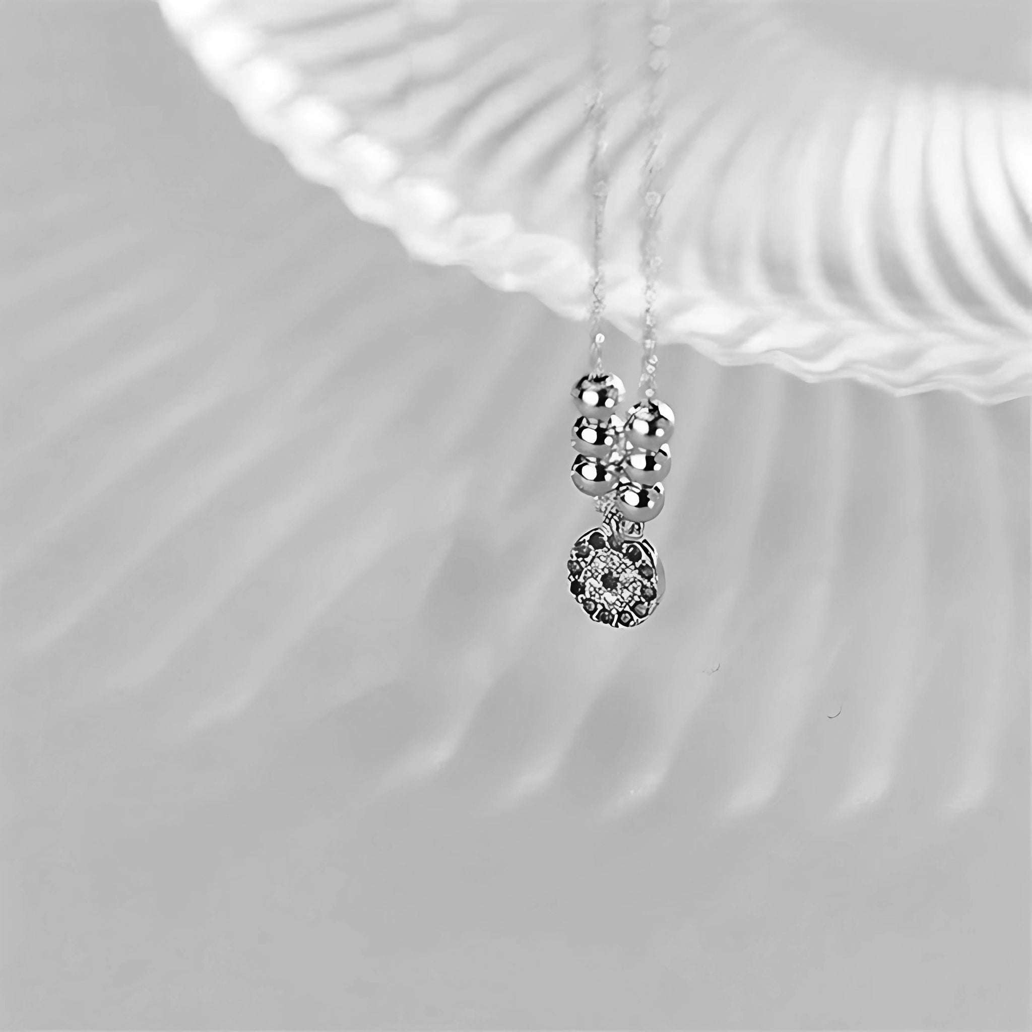 Collier minimaliste exclusif contre le mauvais œil