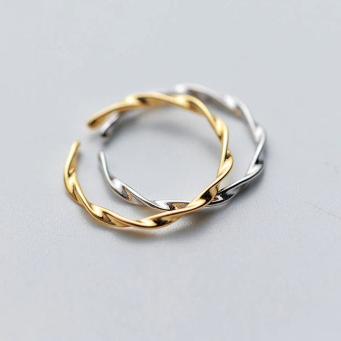 Gorgeous Curves Minimal Ring