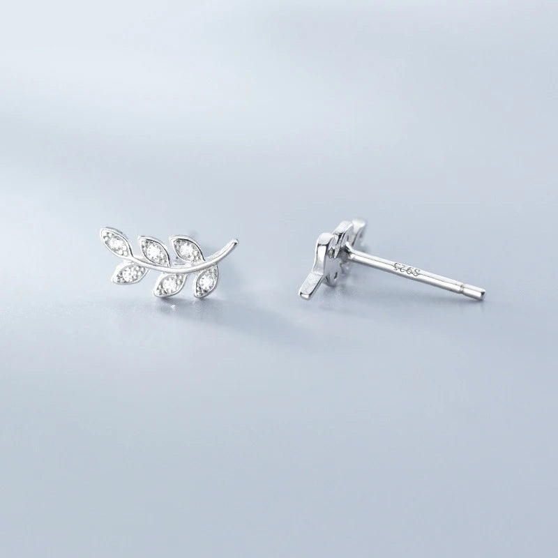 Leaflet Minimal Studs