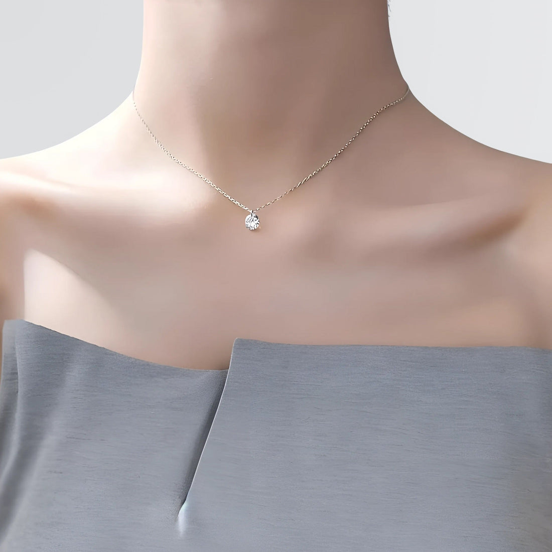 Collier solitaire minimaliste