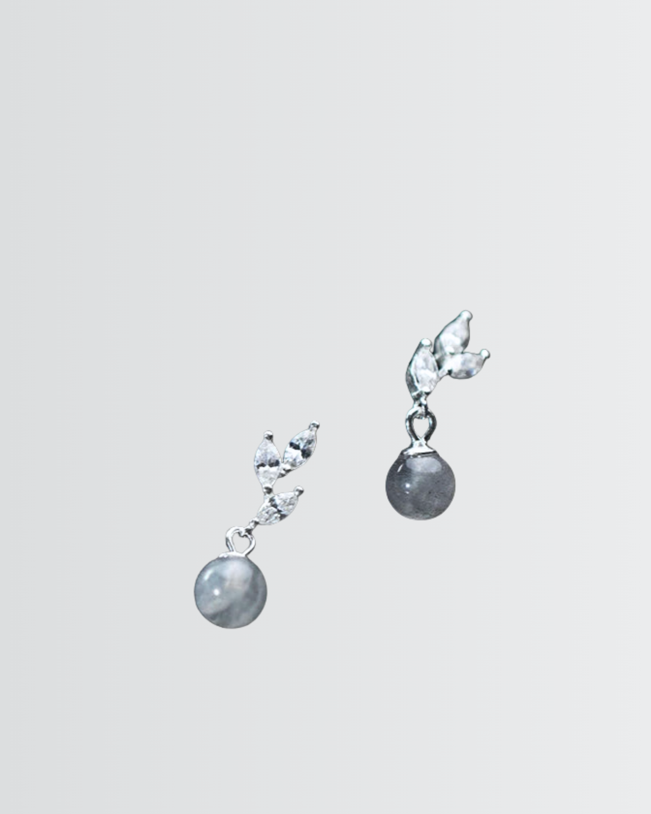 Minimal Leaflet Studs