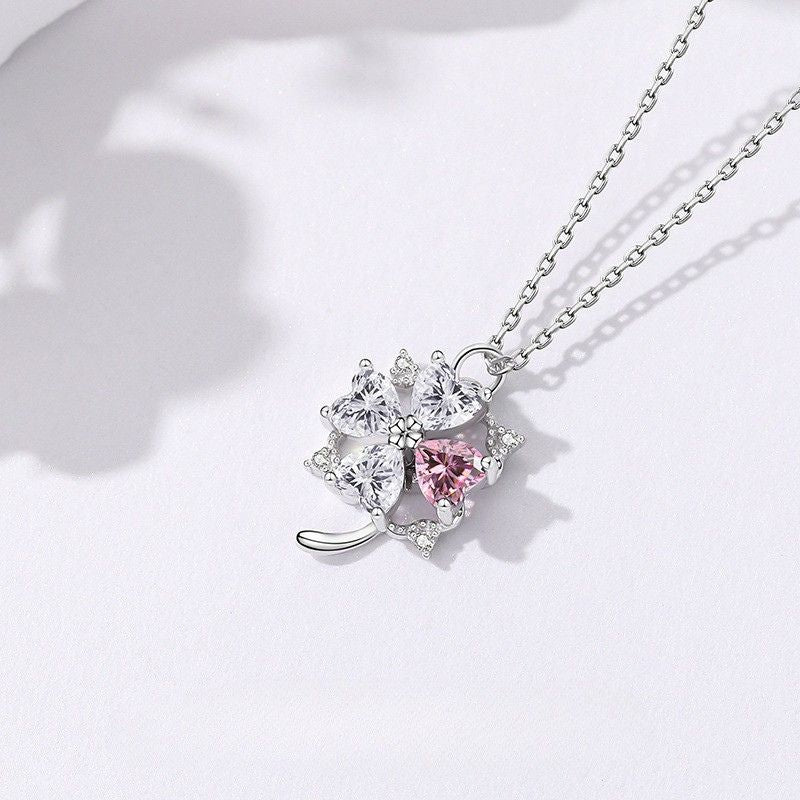 Spin &amp; Shine Clover Necklace