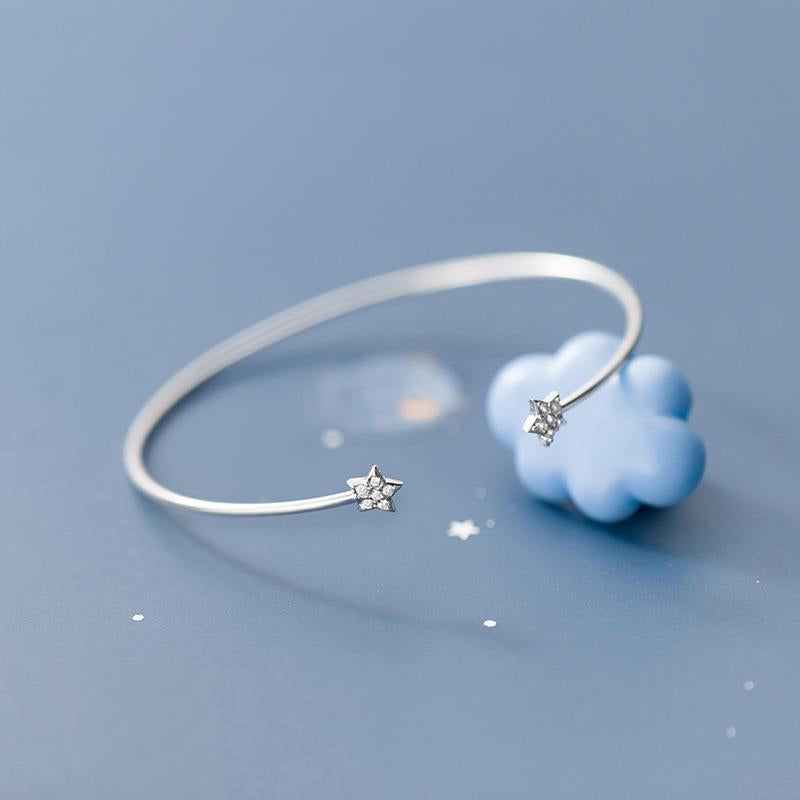 Minimal Star Sleek Cuff