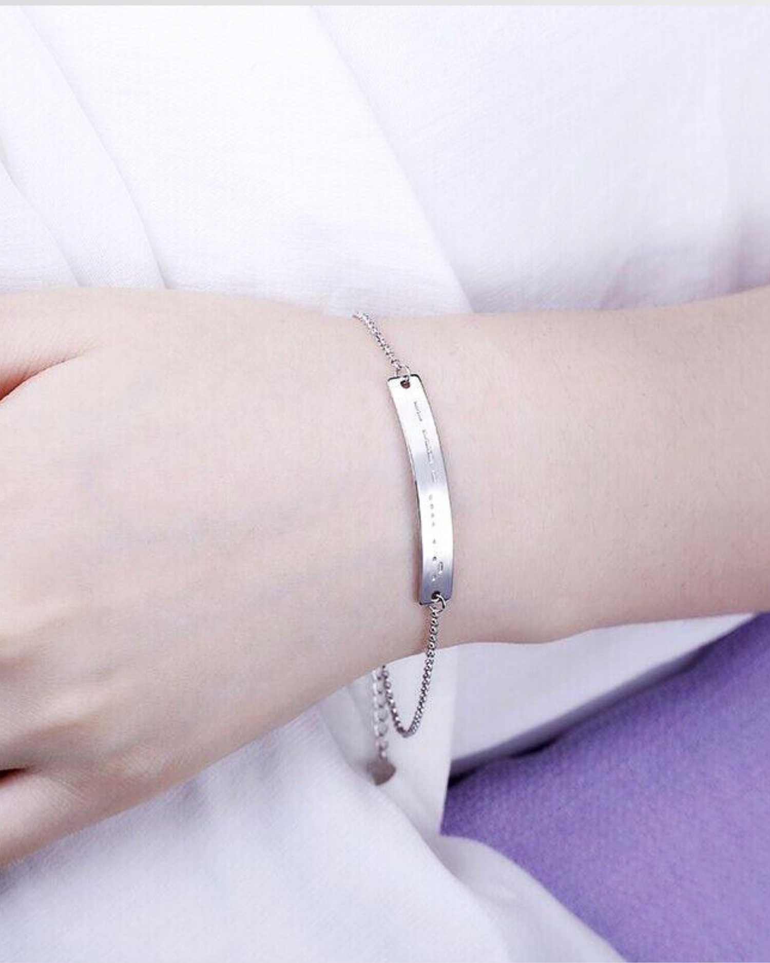 Personnalisez votre bracelet à barre en code Morse