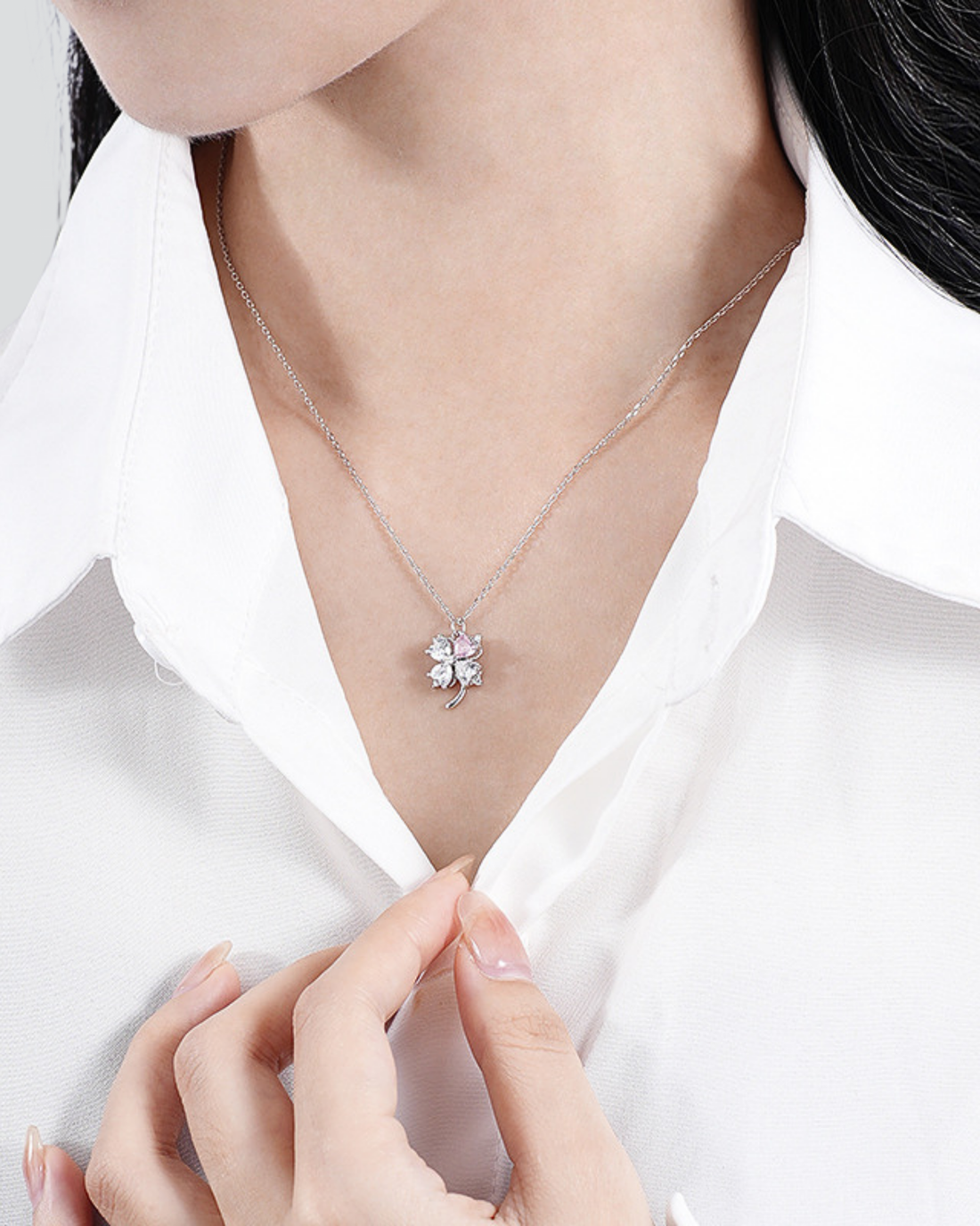 Spin &amp; Shine Clover Necklace