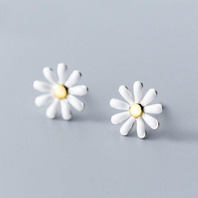 Glowing Daisy Studs - Blinglane