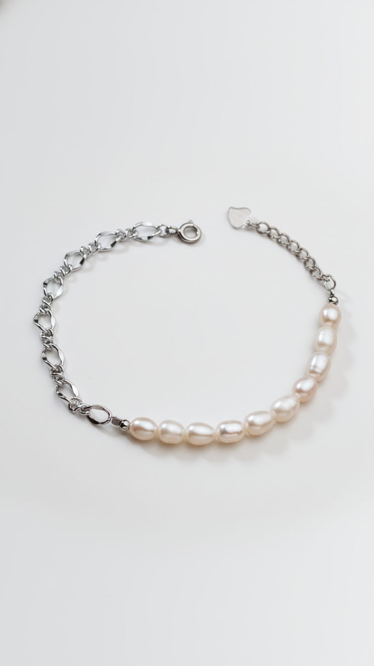 Lustre Links Pearl Bracelet